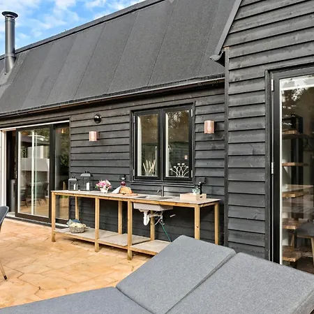 Lovely In Vaeggerlose With Sauna Vakantiehuis Bøtø By