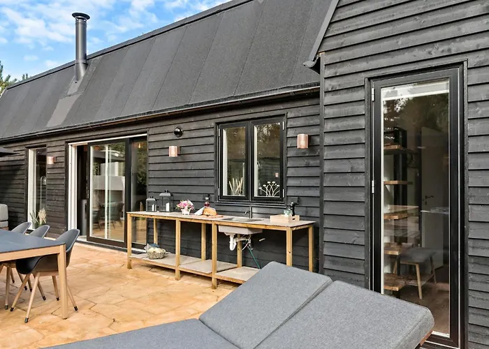 Lovely In Vaeggerlose With Sauna בית נופש Bøtø By